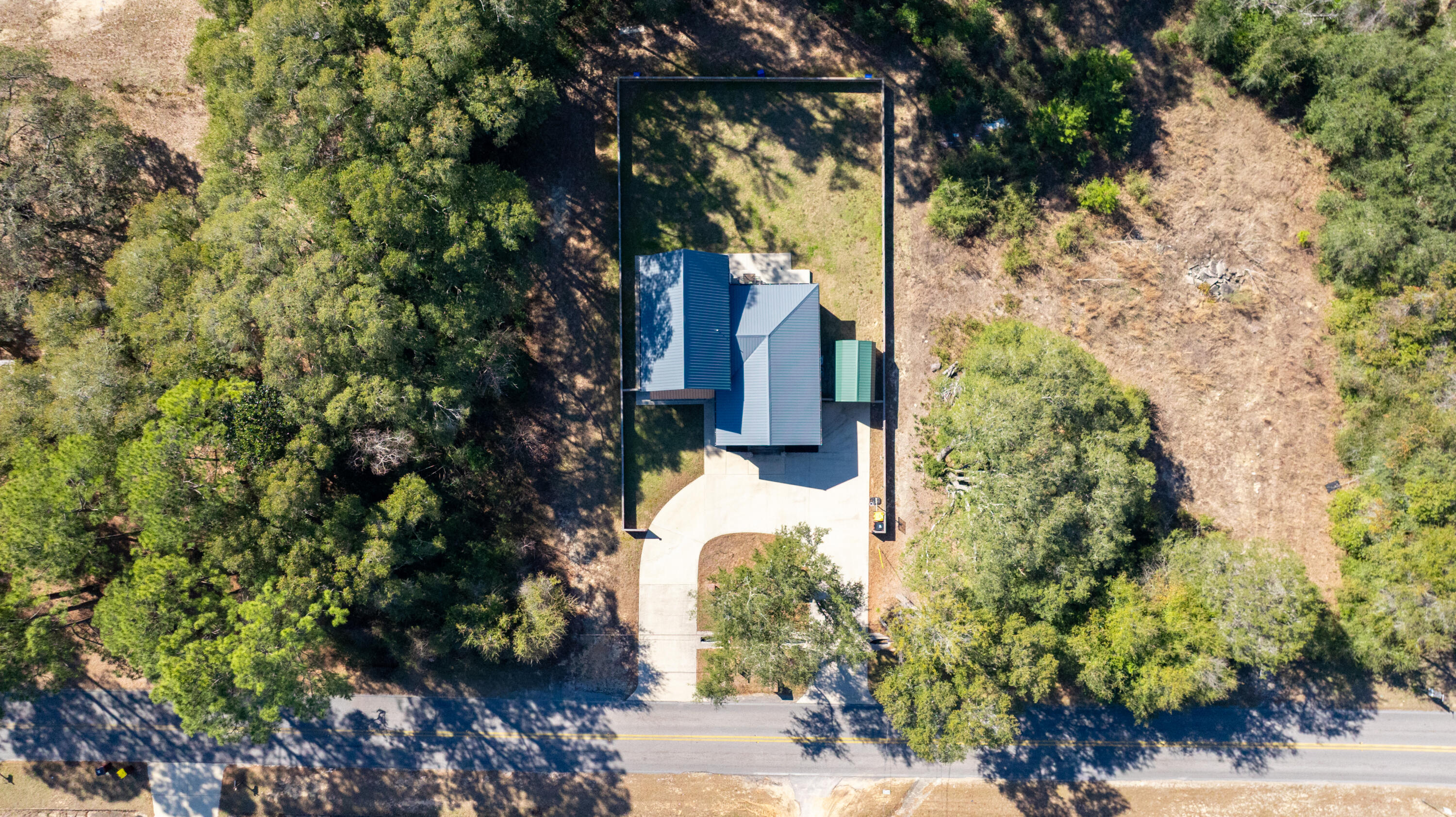 981 East Chestnut Avenue Crestview, FL 32539 - Photo 5 of 80 zDJI_20260206104141_0425_D