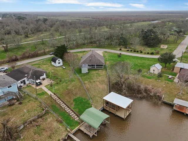 $310,000 | 5317 County Road 868 East, Brazoria, TX 77422