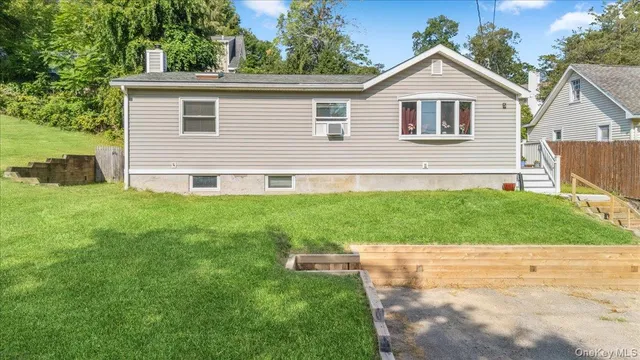 $425,000 | 5 Spruce Street, Lake Peekskill, NY 10537