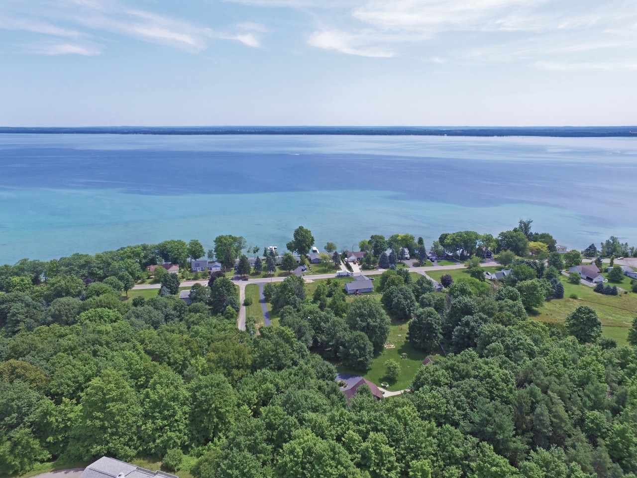 13669 Bluff Road Traverse City, MI 49686 - Photo 8 of 40 1879368-7.JPG