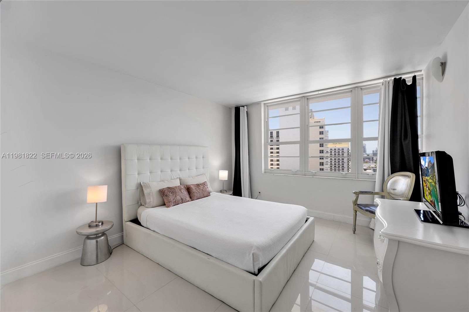 100 Lincoln Road, Unit 1511 Miami Beach, FL 33139 - Photo 13 of 39