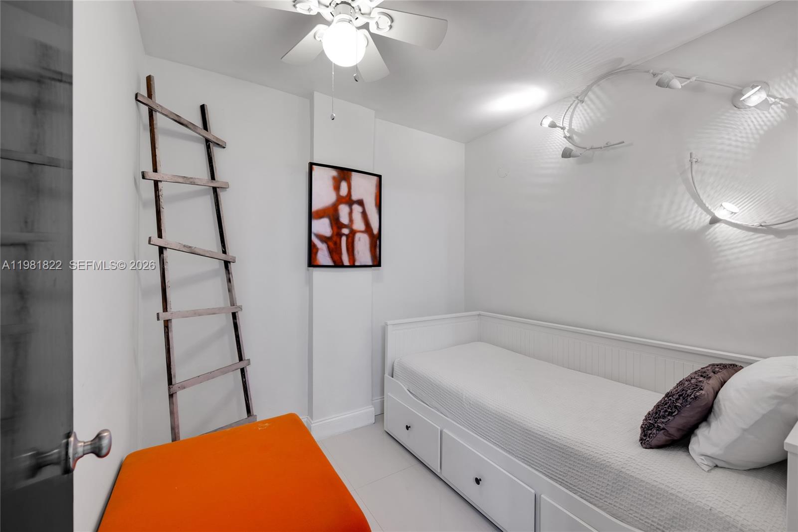 100 Lincoln Road, Unit 1511 Miami Beach, FL 33139 - Photo 18 of 39