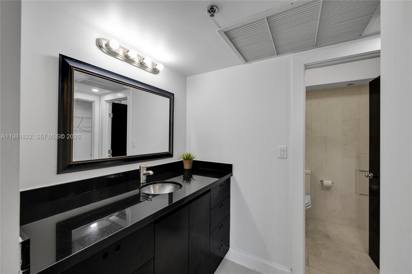 100 Lincoln Road, Unit 1511 Miami Beach, FL 33139 - Photo 20 of 39