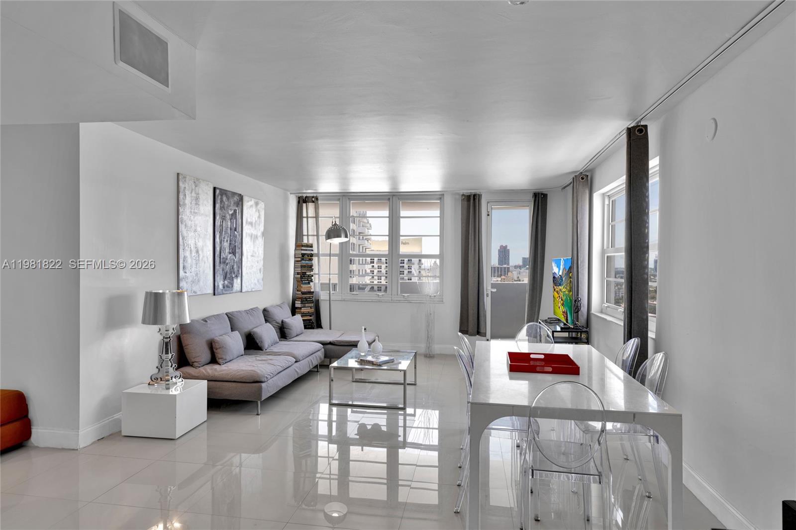 100 Lincoln Road, Unit 1511 Miami Beach, FL 33139 - Photo 4 of 39