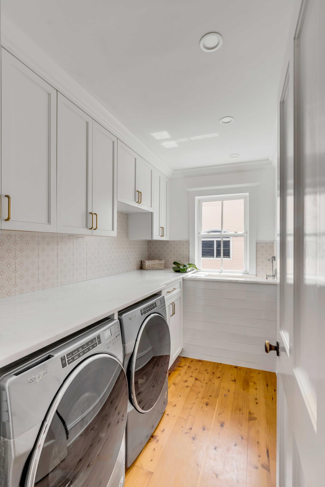 904 Middle Street Sullivans Island, SC 29482 - Photo 41 of 64 Interior_904 Middle_44_Laundry