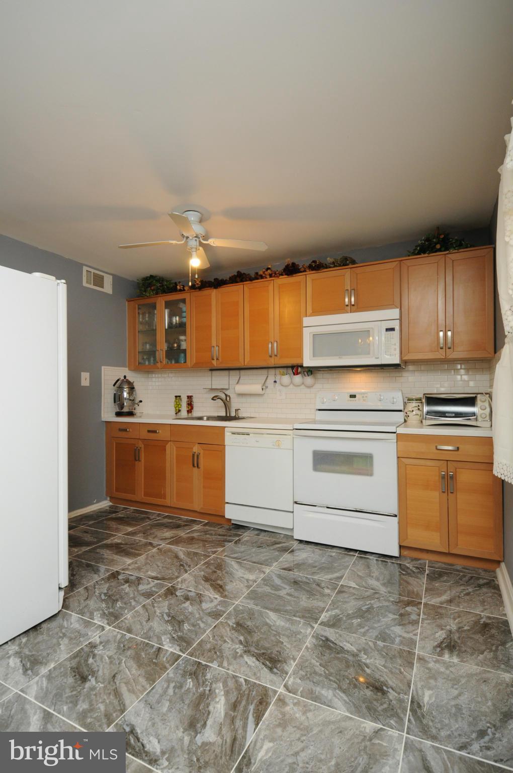 8324 Moline Place Springfield, VA 22153 - Photo 11 of 25 Kitchen