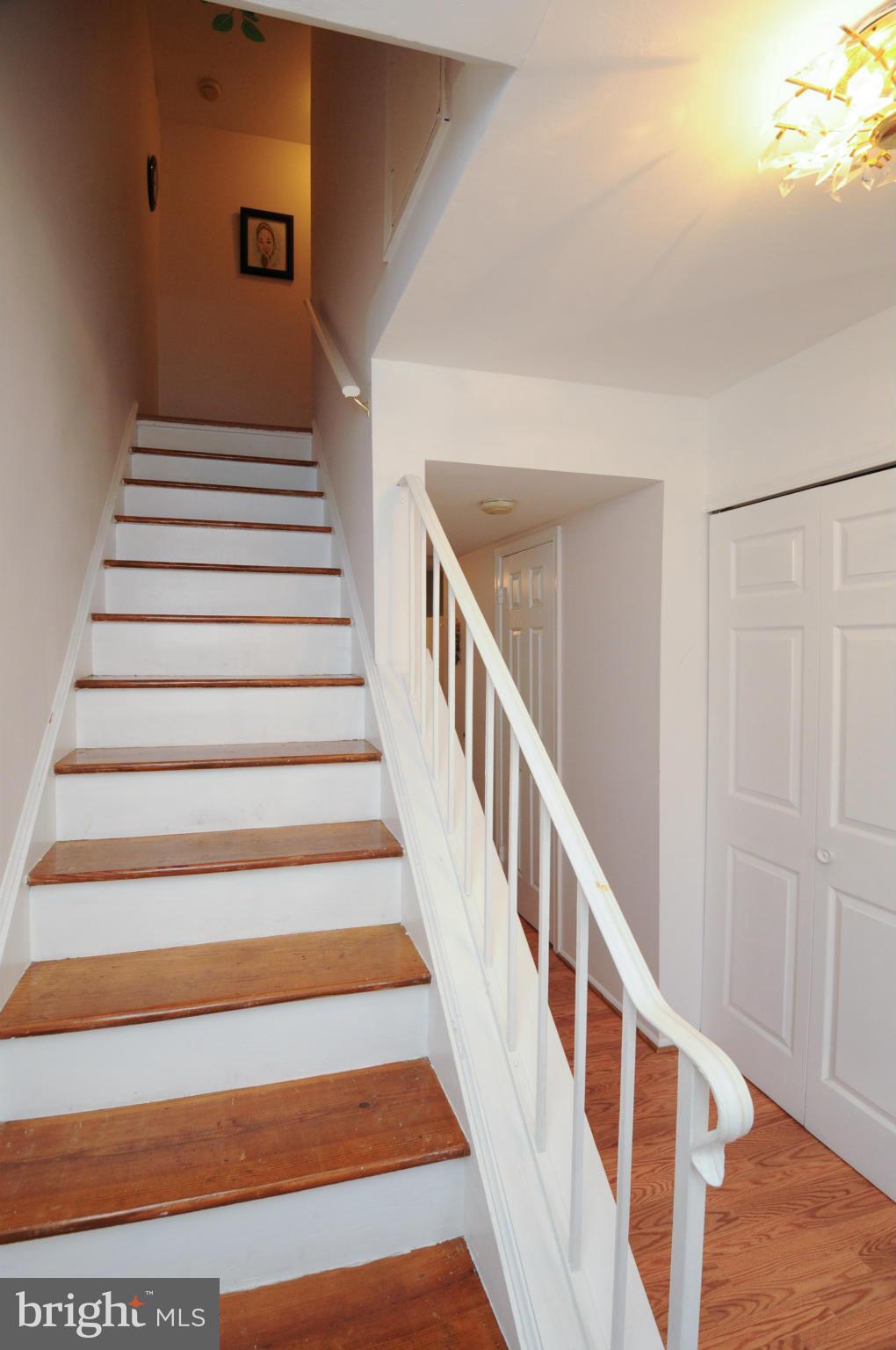 8324 Moline Place Springfield, VA 22153 - Photo 3 of 25 Interior (General)
