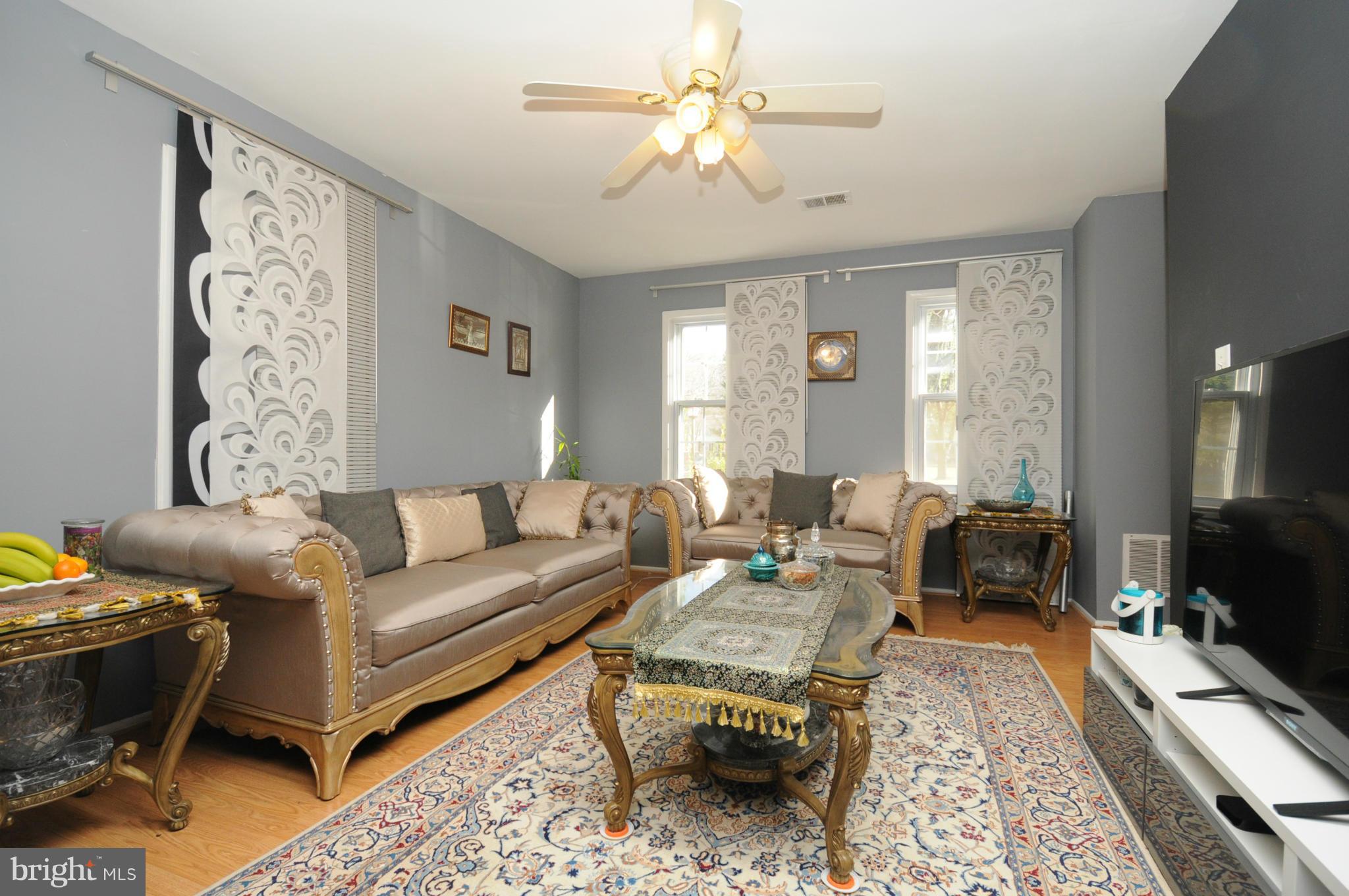 8324 Moline Place Springfield, VA 22153 - Photo 6 of 25 Living Room