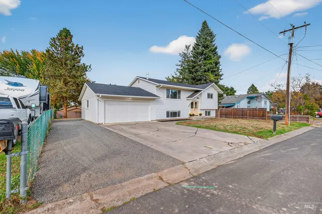 $525,000 | 1715 Cedar Drive, Lewiston, ID 83501