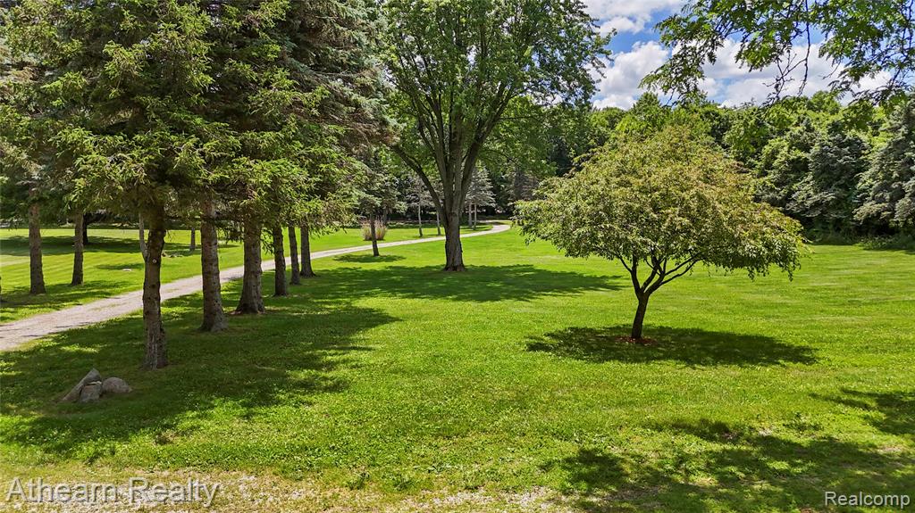 12427 Foley Road Fenton, MI 48430 - Photo 20 of 47