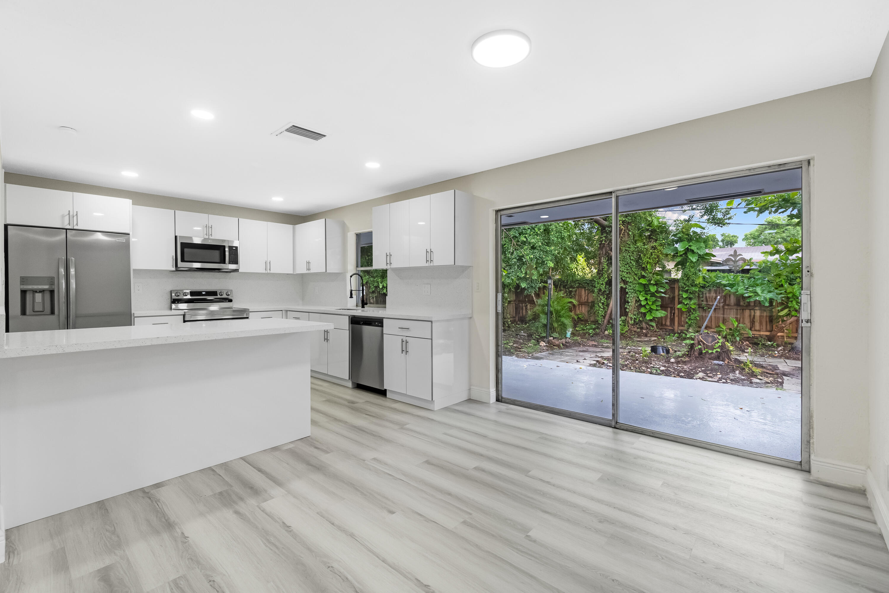 1164 Northwest 45th Terrace Lauderhill, FL 33313 - Photo 11 of 28 11