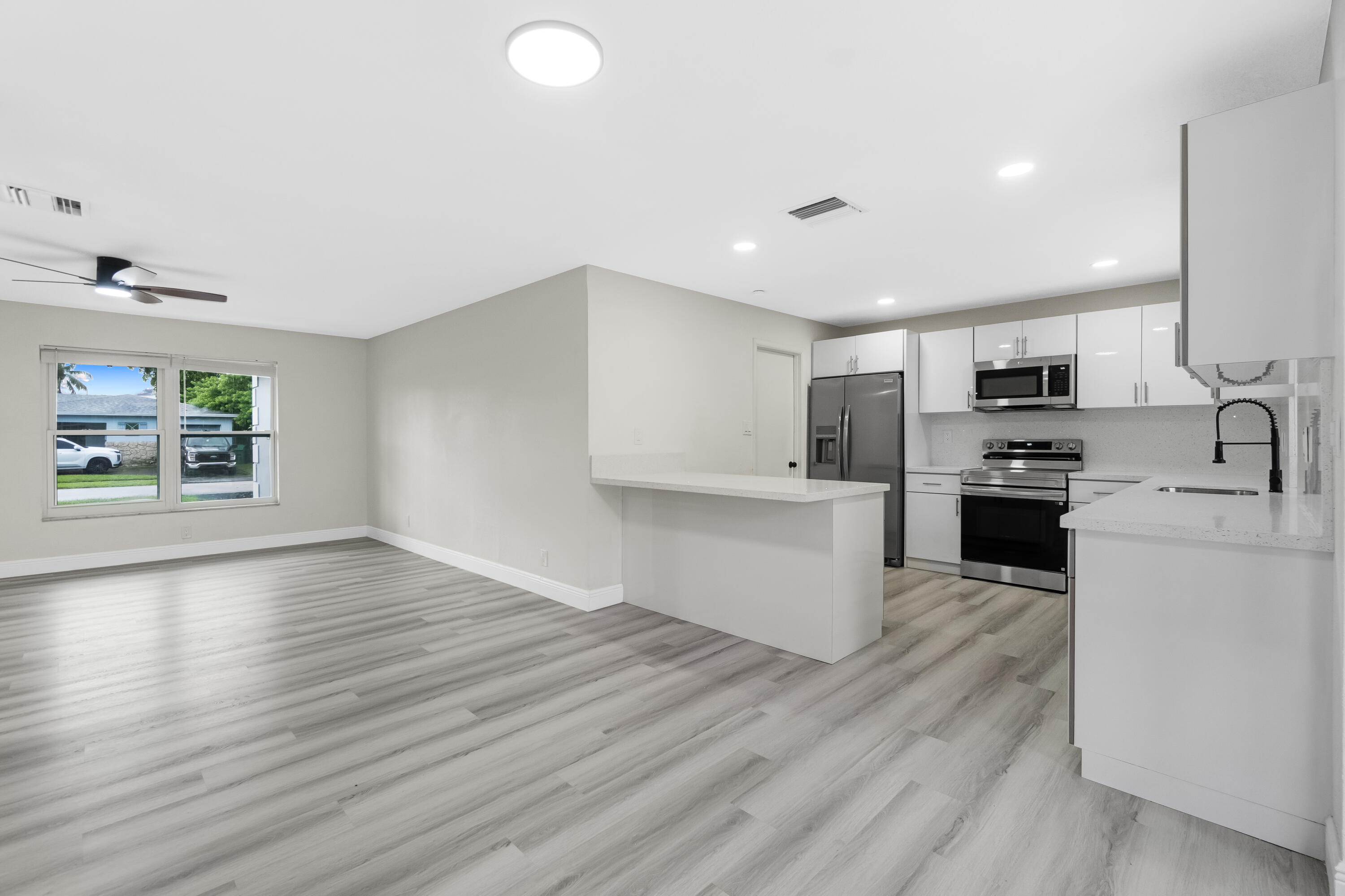 1164 Northwest 45th Terrace Lauderhill, FL 33313 - Photo 12 of 28 13
