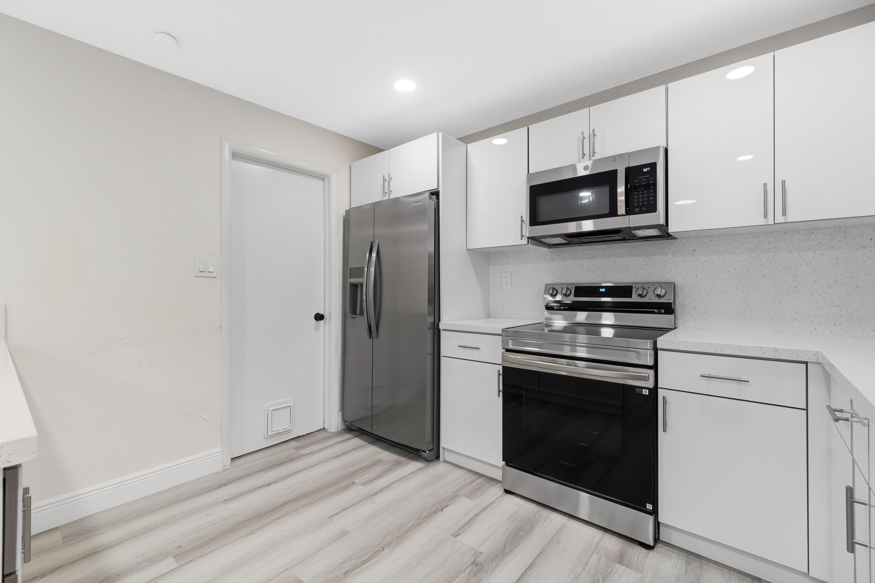 1164 Northwest 45th Terrace Lauderhill, FL 33313 - Photo 13 of 28 16