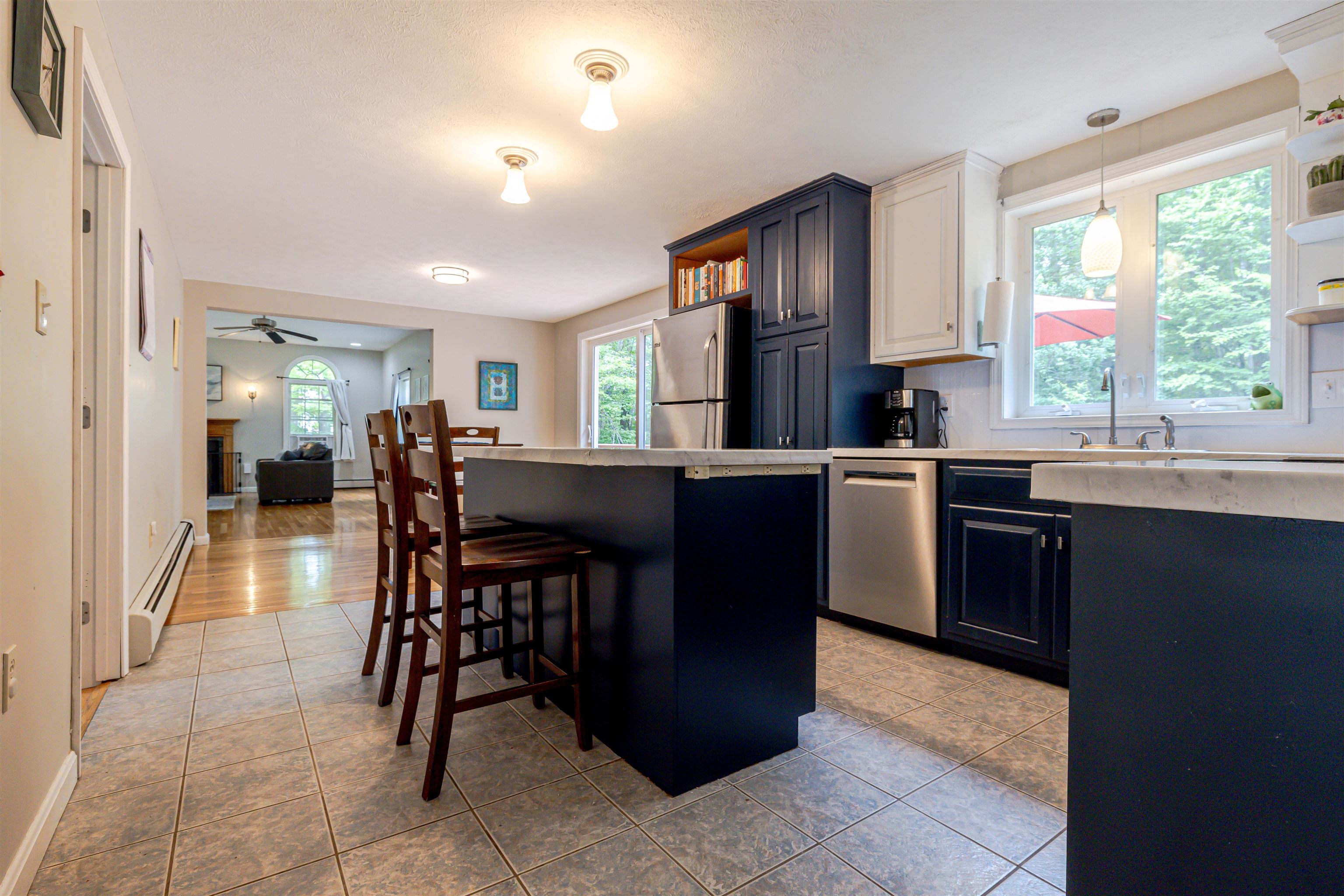 39 Lantern Lane Hooksett, NH 03106 - Photo 13 of 60