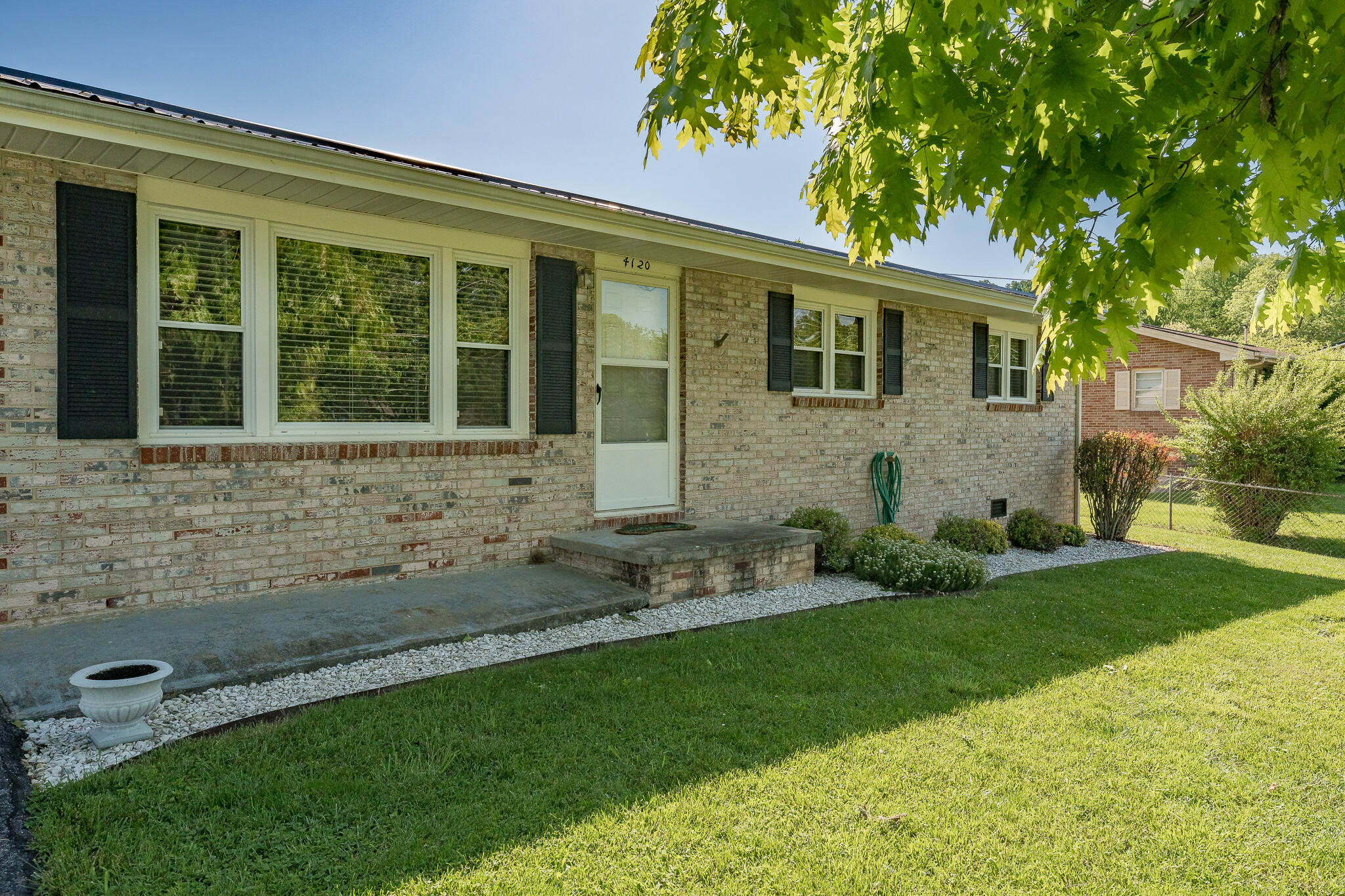 4120 Ranch Road Johnson City, TN 37601 - Photo 4 of 51 4120 Ranch Road (20 of 57)