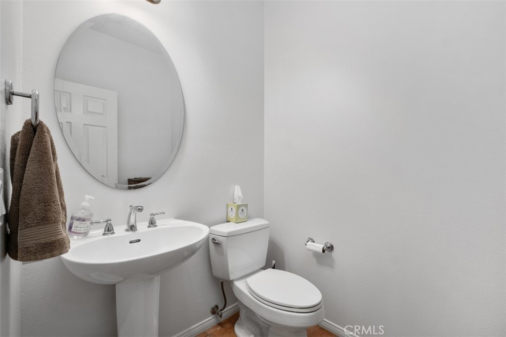35 Viburnum Way Ladera Ranch, CA 92694 - Photo 14 of 32 Half Bath