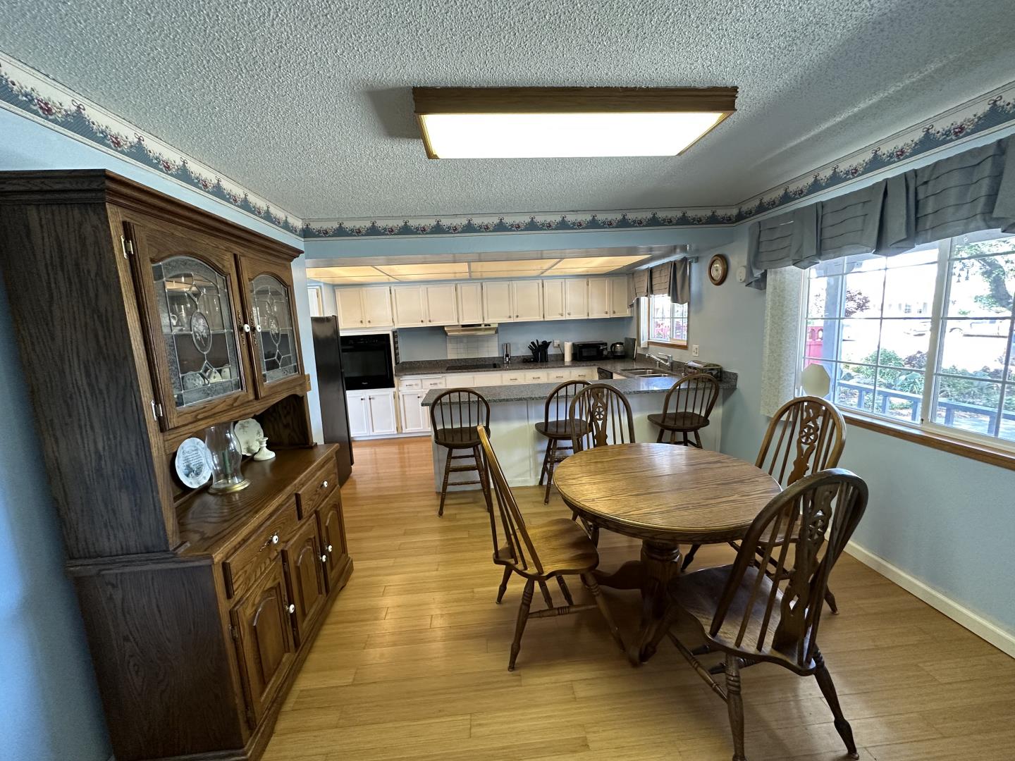 1632 Dixie Drive San Jose, CA 95122 - Photo 3 of 28 a dining room with furniture and window
