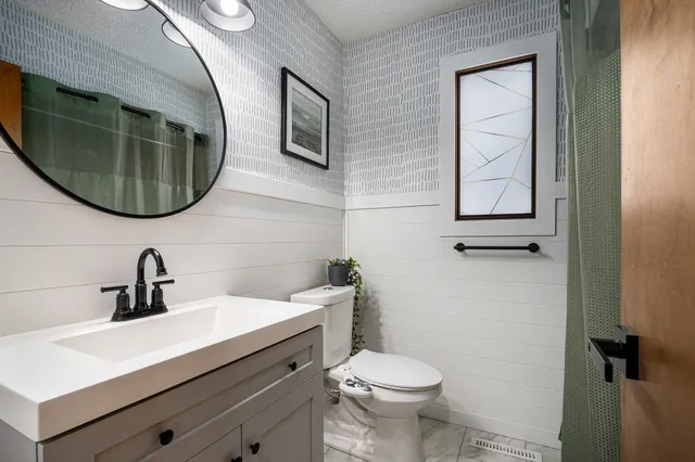 $329,500 | 3230 Woodhams Avenue, Portage, MI 49002