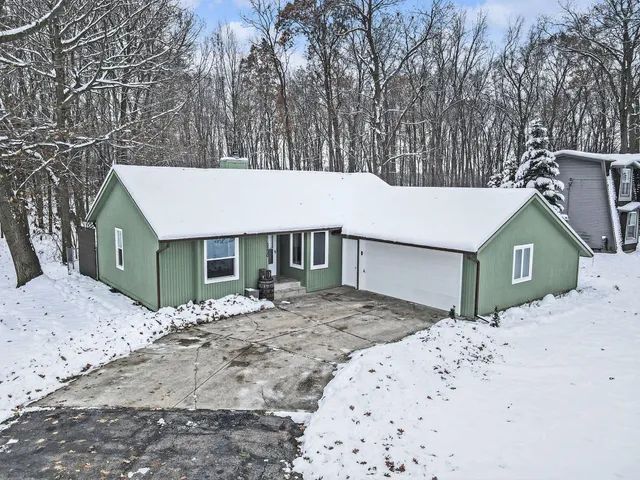 $329,500 | 3230 Woodhams Avenue, Portage, MI 49002