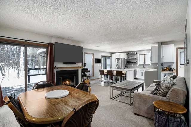 $329,500 | 3230 Woodhams Avenue, Portage, MI 49002