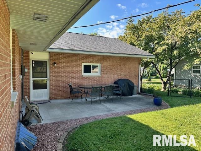 1 Terry Court Jacksonville, IL 62650 - Photo 15 of 54