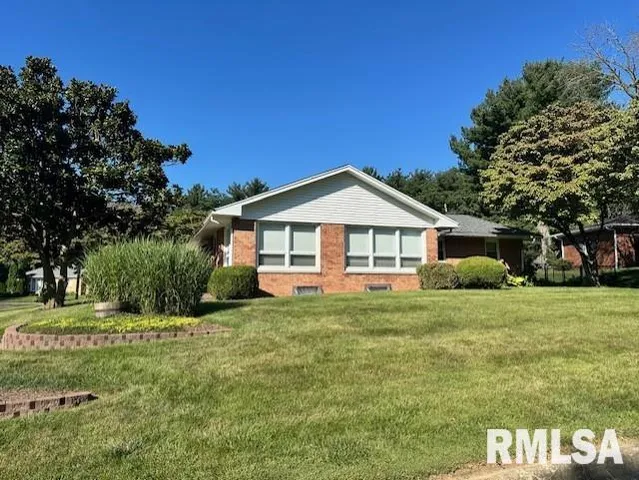 $242,000 | 1 Terry Court, Jacksonville, IL 62650