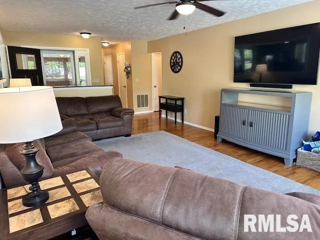 $242,000 | 1 Terry Court, Jacksonville, IL 62650