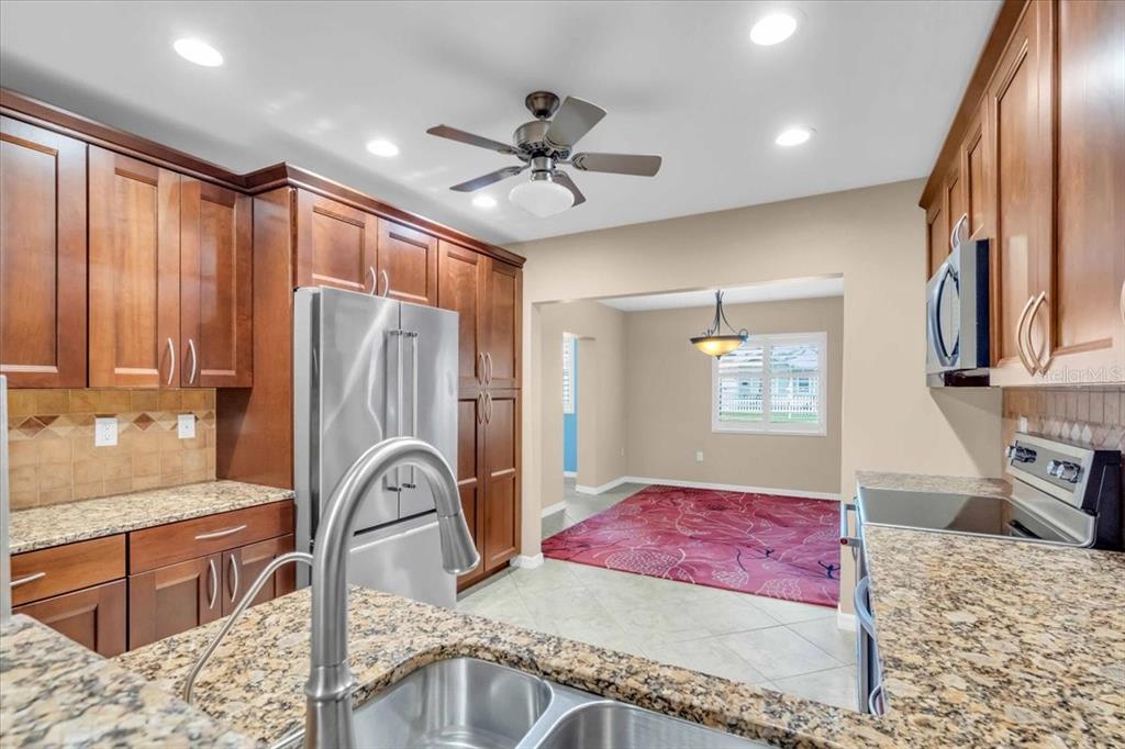 720 Myrtle Avenue Venice, FL 34285 - Photo 11 of 40