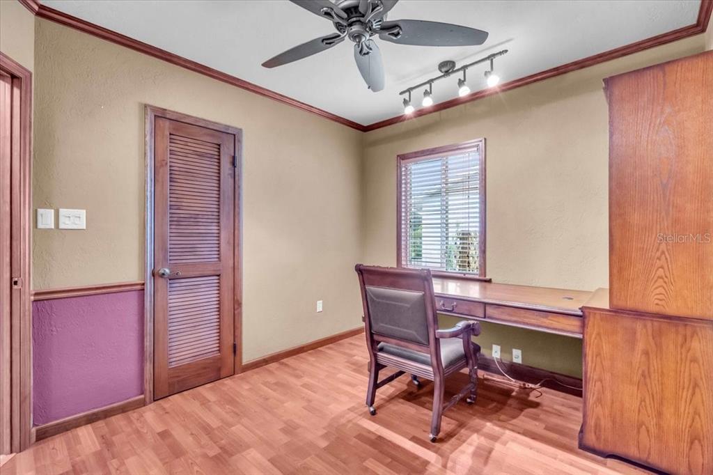 720 Myrtle Avenue Venice, FL 34285 - Photo 16 of 40