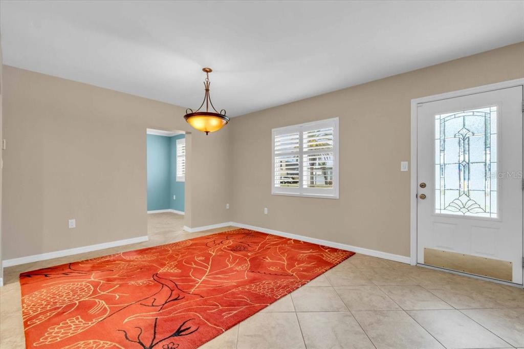 720 Myrtle Avenue Venice, FL 34285 - Photo 6 of 40