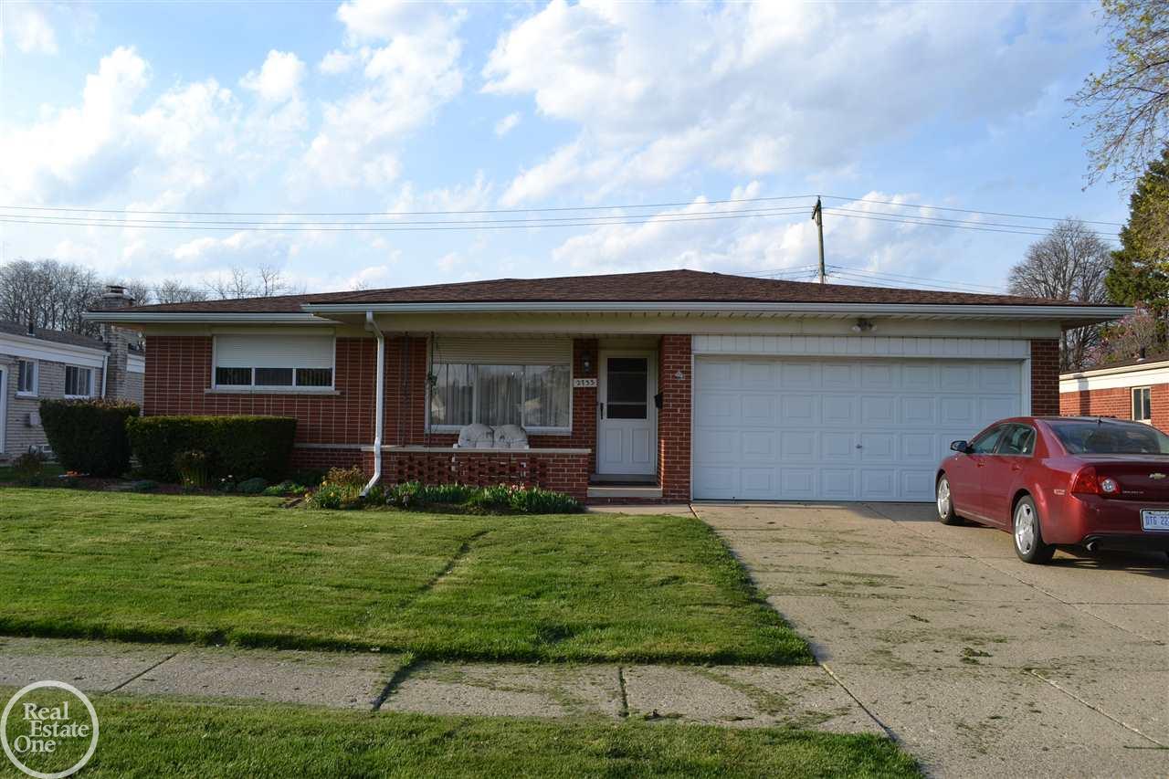 2733 Common Road Warren, MI 48092 - Photo 1 of 17