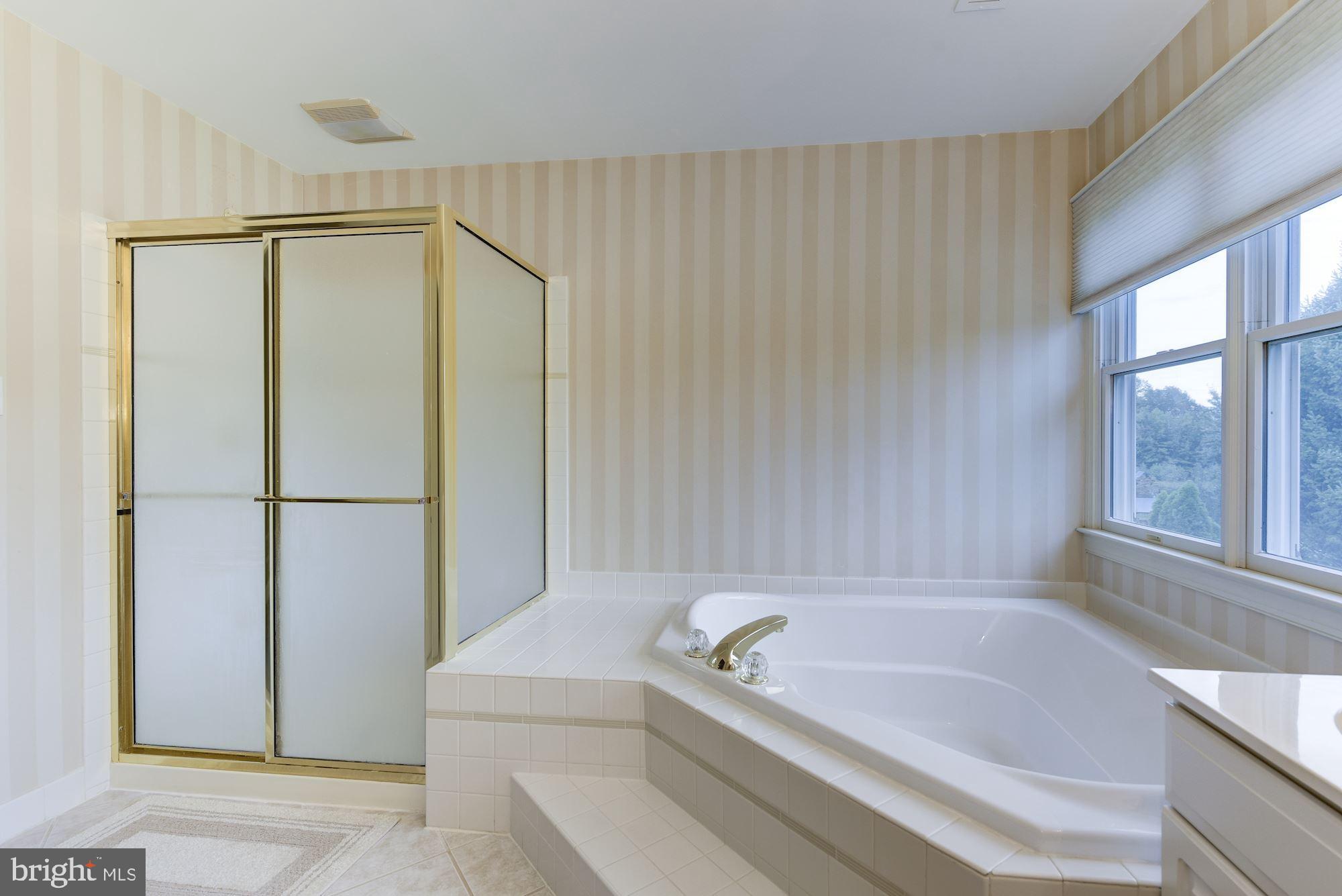 29 Brooks Road Moorestown, NJ 08057 - Photo 22 of 33 Master Bath