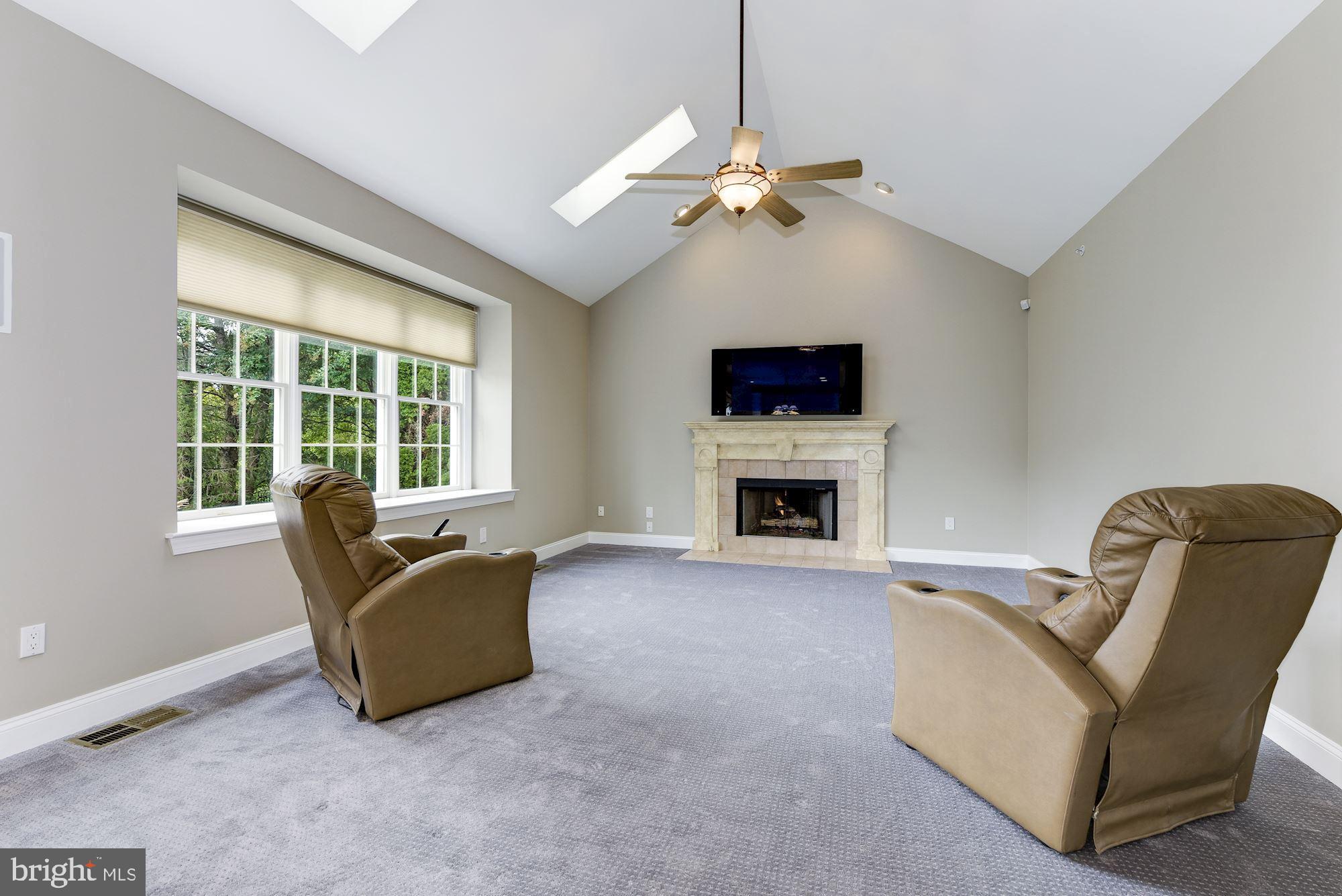 29 Brooks Road Moorestown, NJ 08057 - Photo 8 of 33 Family Room