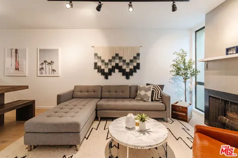 $619,000 | 1230 North Sweetzer Avenue, Unit 204, West Hollywood, CA 90069