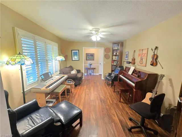 $349,950 | 1374 West Lake Drive, Asheboro, NC 27205