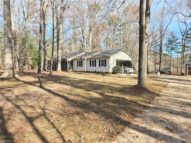 $349,950 | 1374 West Lake Drive, Asheboro, NC 27205