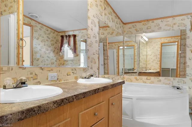 $119,900 | 128 St Albans Lane, Lexington, NC 27292