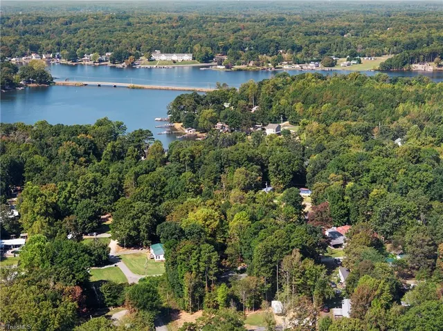 $119,900 | 128 St Albans Lane, Lexington, NC 27292