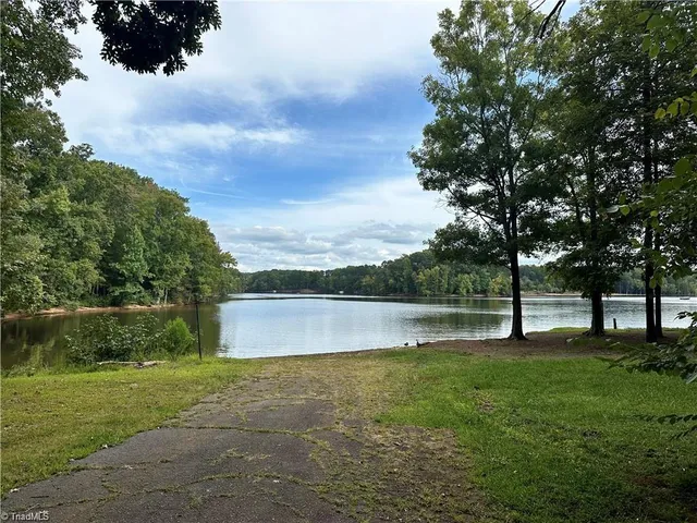 $119,900 | 128 St Albans Lane, Lexington, NC 27292