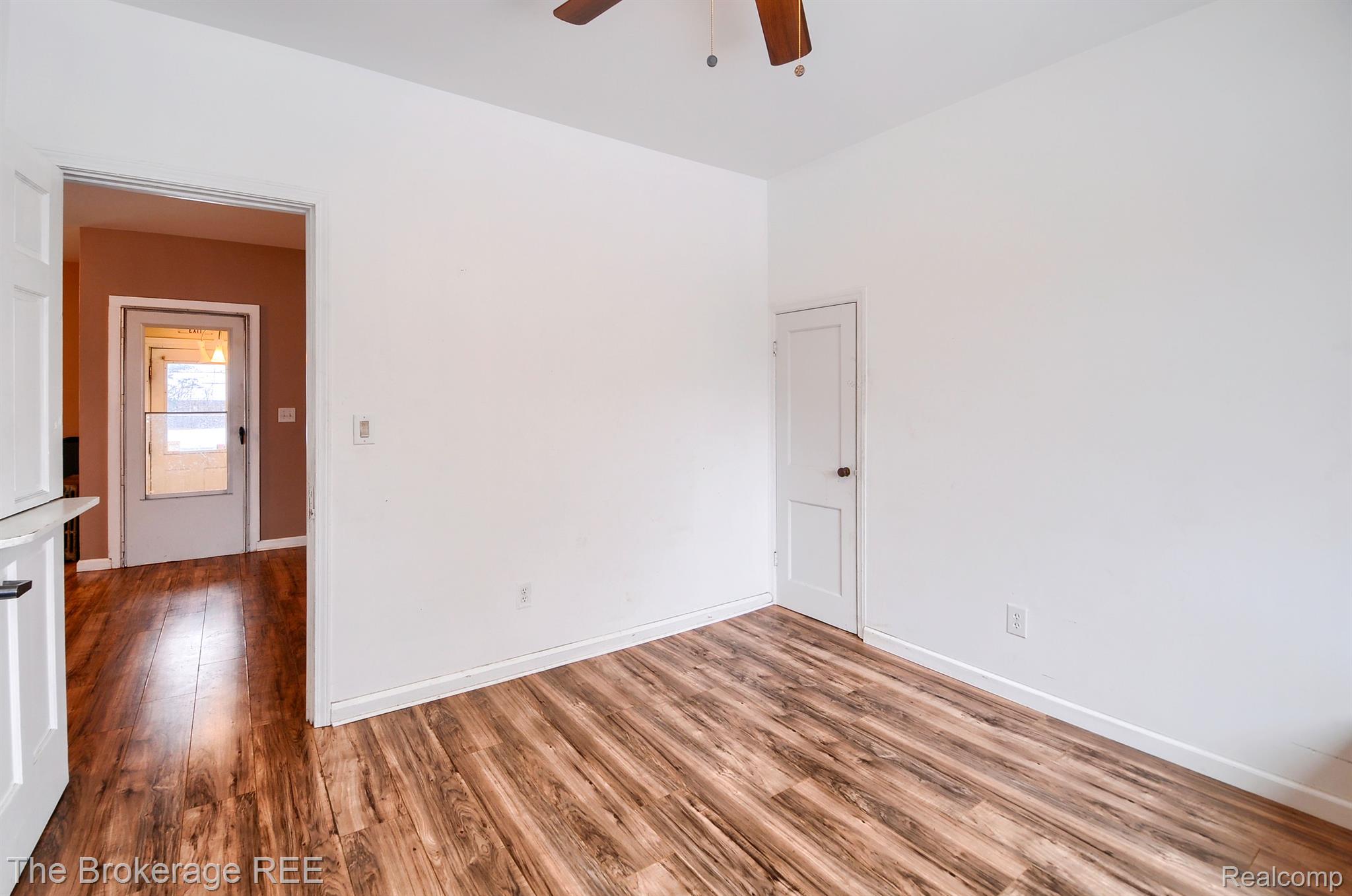 4047 South Center Road Burton, MI 48519 - Photo 25 of 48 Gallery Image 25