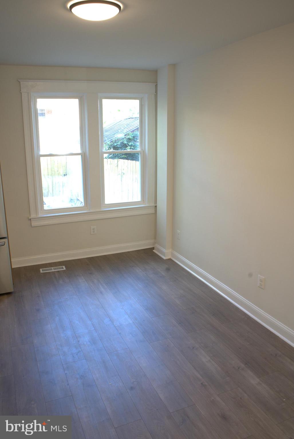 117 South Wickham Road Baltimore, MD 21229 - Photo 59 of 121 Dining2