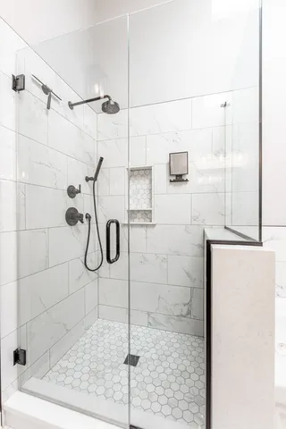 $530,000 | 5509 Aspen Avenue, Downers Grove, IL 60515