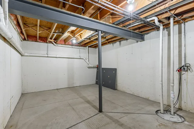 $530,000 | 5509 Aspen Avenue, Downers Grove, IL 60515