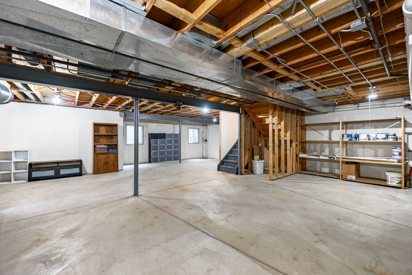 5509 Aspen Avenue Downers Grove, IL 60515 - Photo 31 of 38 a view of empty room with wooden ceiling