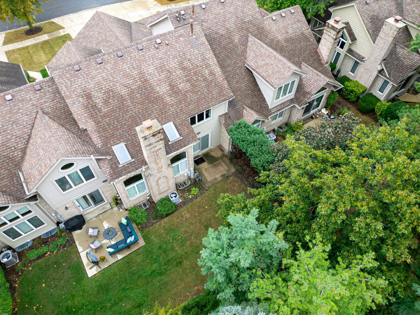 5509 Aspen Avenue Downers Grove, IL 60515 - Photo 33 of 38 an aerial view of residential house with outdoor space and trees all around