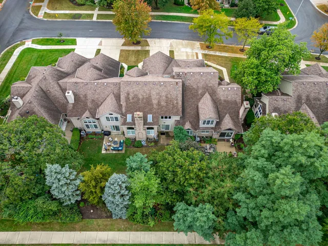 $530,000 | 5509 Aspen Avenue, Downers Grove, IL 60515