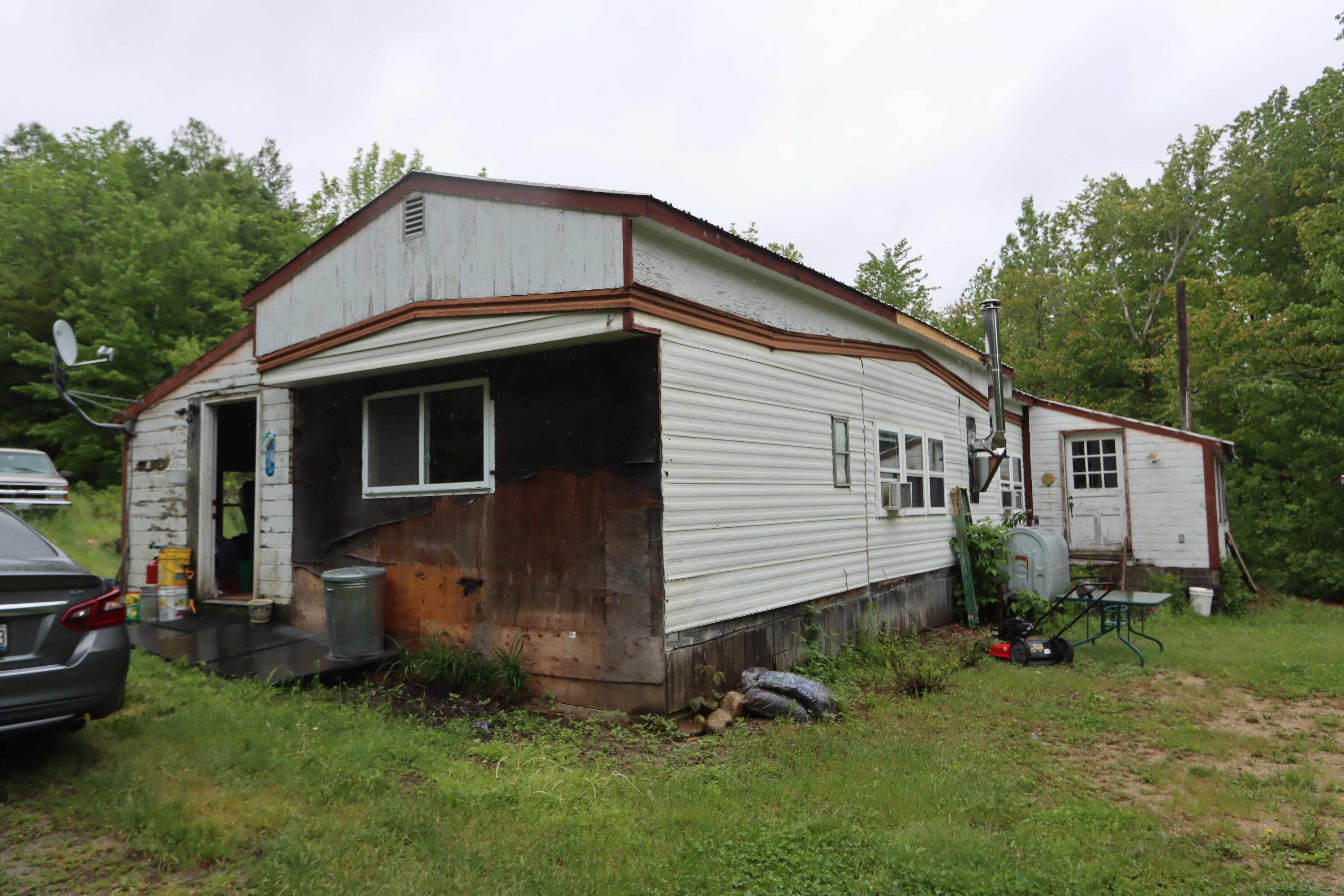 682 U.S. Rte 2 Wilton, ME 04294 - Photo 2 of 37 IMG_1634