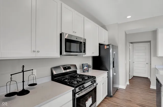 $319,995 | 6565 Halsey Street, Zionsville, IN 46077