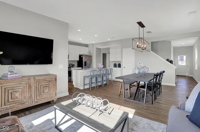 $319,995 | 6565 Halsey Street, Zionsville, IN 46077