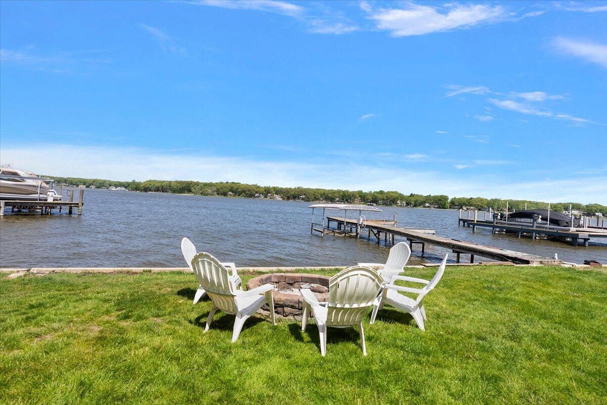 437 Graafschap Road Holland, MI 49423 - Photo 4 of 55